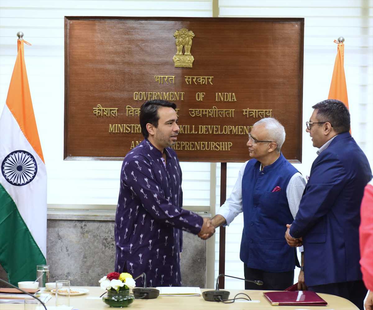 एआई में सहयोग के लिए केंद्र ने की मेटा के साथ साझेदारी एआई में सहयोग के लिए केंद्र ने की मेटा के साथ साझेदारी